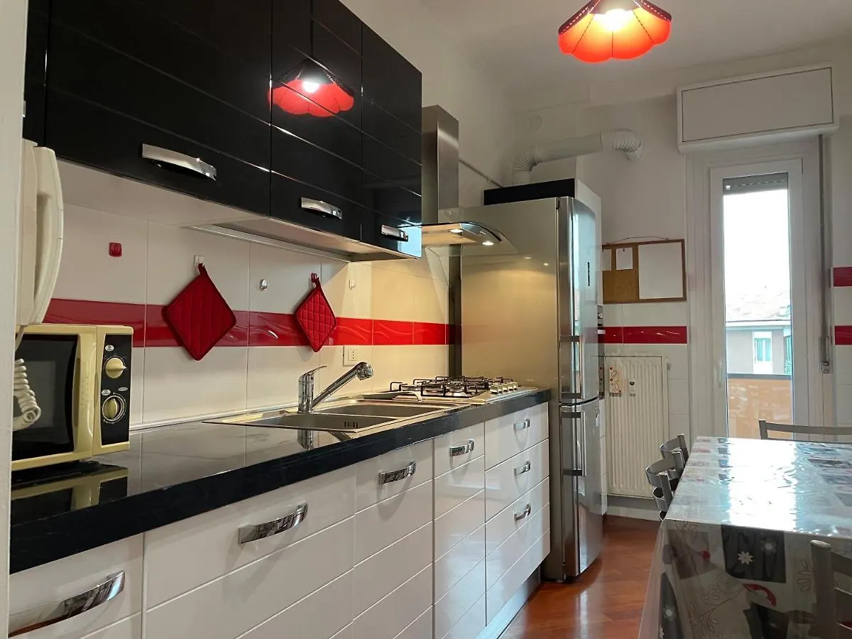 Adriano Metro & Comfort Suites - Affitti Brevi Italia Milan 0*,  Italy