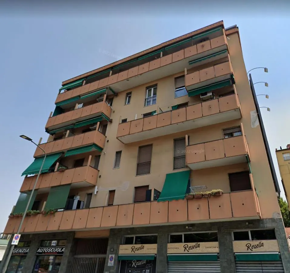 Adriano Metro & Comfort Suites - Affitti Brevi Italia Milan